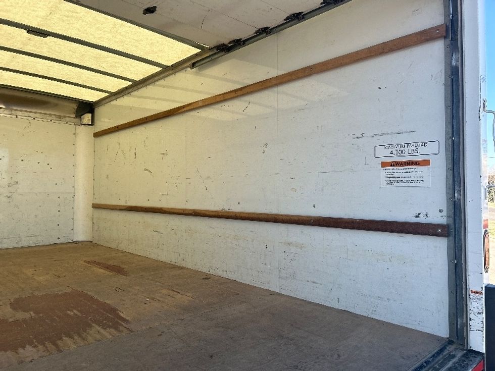 Light Duty Box Truck-Light and Medium Duty Trucks-GMC-2021-Savana G33903-Oklahoma City-OK-92,503\n\t\tmiles-$ 30,250 - Image 12