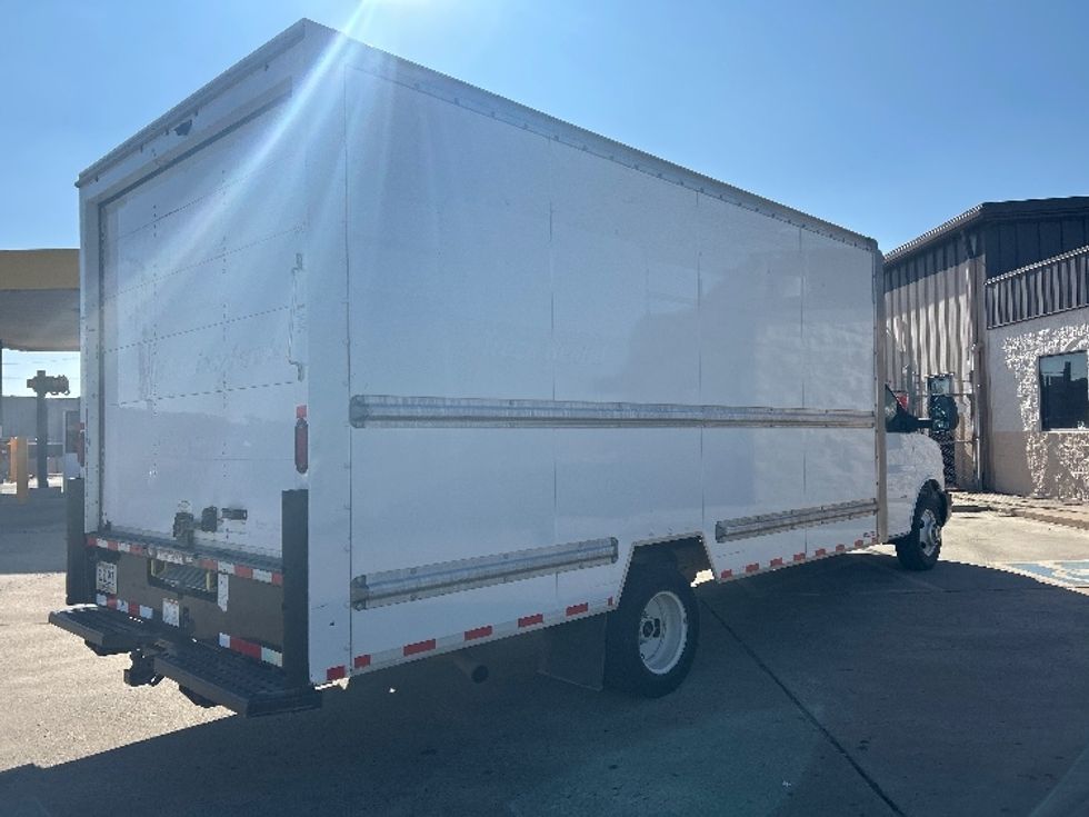 Light Duty Box Truck-Light and Medium Duty Trucks-GMC-2021-Savana G33903-Oklahoma City-OK-92,503\n\t\tmiles-$ 30,250 - Image 13