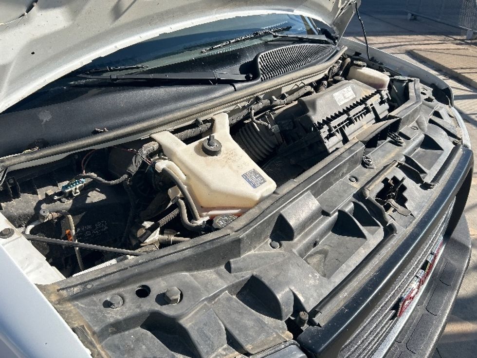 Light Duty Box Truck-Light and Medium Duty Trucks-GMC-2021-Savana G33903-Oklahoma City-OK-92,503\n\t\tmiles-$ 30,250 - Image 23