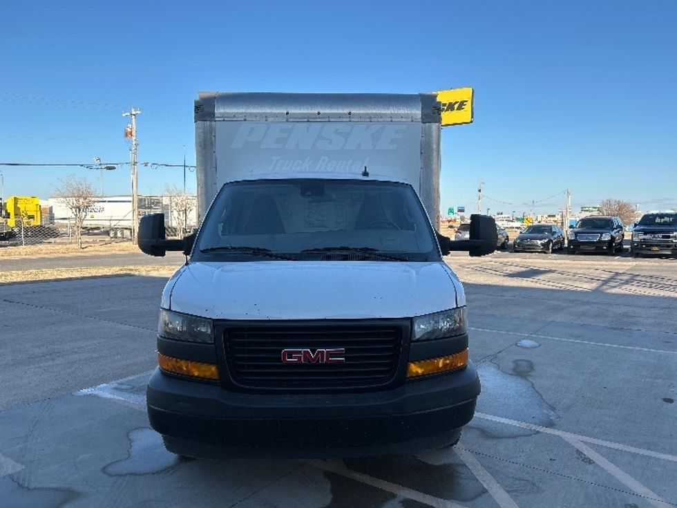 Light Duty Box Truck-Light and Medium Duty Trucks-GMC-2021-Savana G33903-Oklahoma City-OK-99,257\n\t\tmiles-$ 29,500 - Image 2