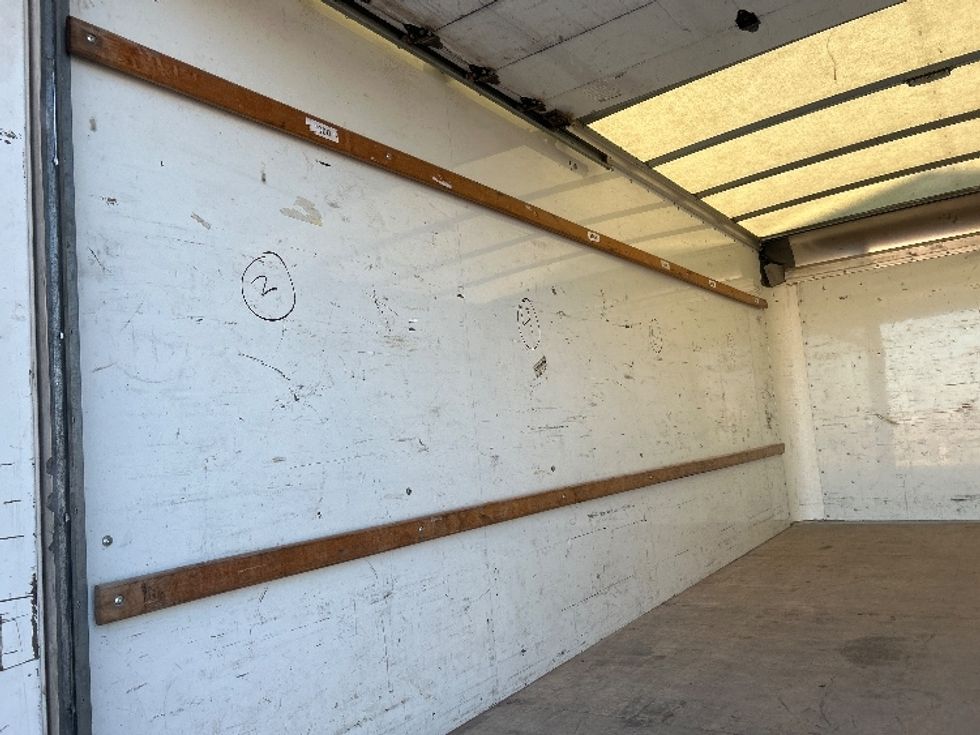 Light Duty Box Truck-Light and Medium Duty Trucks-GMC-2021-Savana G33903-Oklahoma City-OK-99,257\n\t\tmiles-$ 29,500 - Image 9