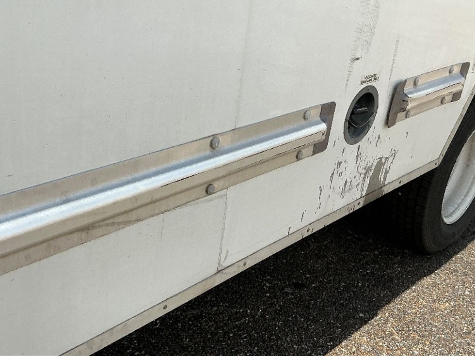 Light Duty Box Truck-Light and Medium Duty Trucks-GMC-2021-Savana G33903-Olive Branch-MS-78,753\n\t\tmiles-$ 11,000 - Image 19