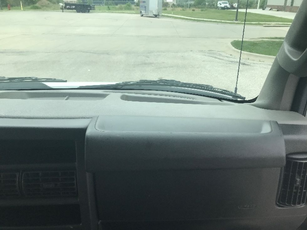 Light Duty Box Truck-Light and Medium Duty Trucks-GMC-2021-Savana G33903-Omaha-NE-105,173\n\t\tmiles-$ 29,250 - Image 19