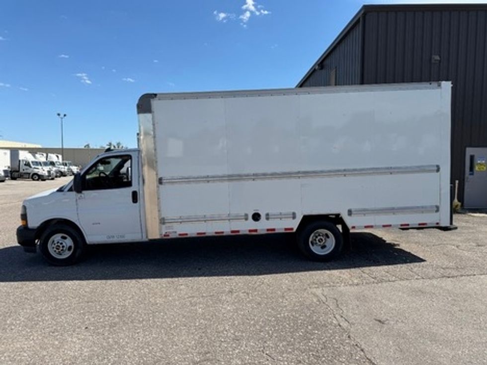 Light Duty Box Truck-Light and Medium Duty Trucks-GMC-2021-Savana G33903-Omaha-NE-105,173\n\t\tmiles-$ 29,250 - Image 5