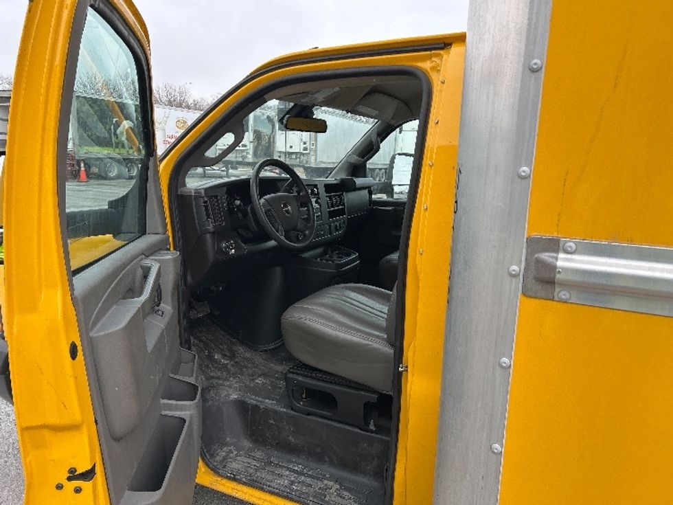 Light Duty Box Truck-Light and Medium Duty Trucks-GMC-2021-Savana G33903-Omaha-NE-108,777\n\t\tmiles-$ 25,250 - Image 15