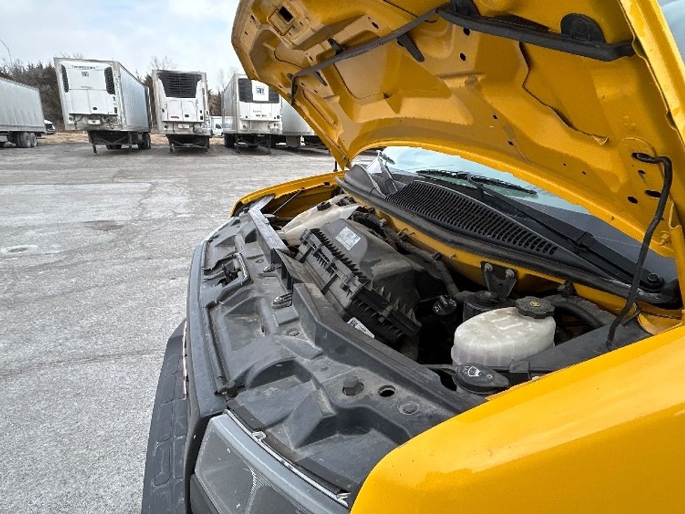 Light Duty Box Truck-Light and Medium Duty Trucks-GMC-2021-Savana G33903-Omaha-NE-108,777\n\t\tmiles-$ 25,250 - Image 23