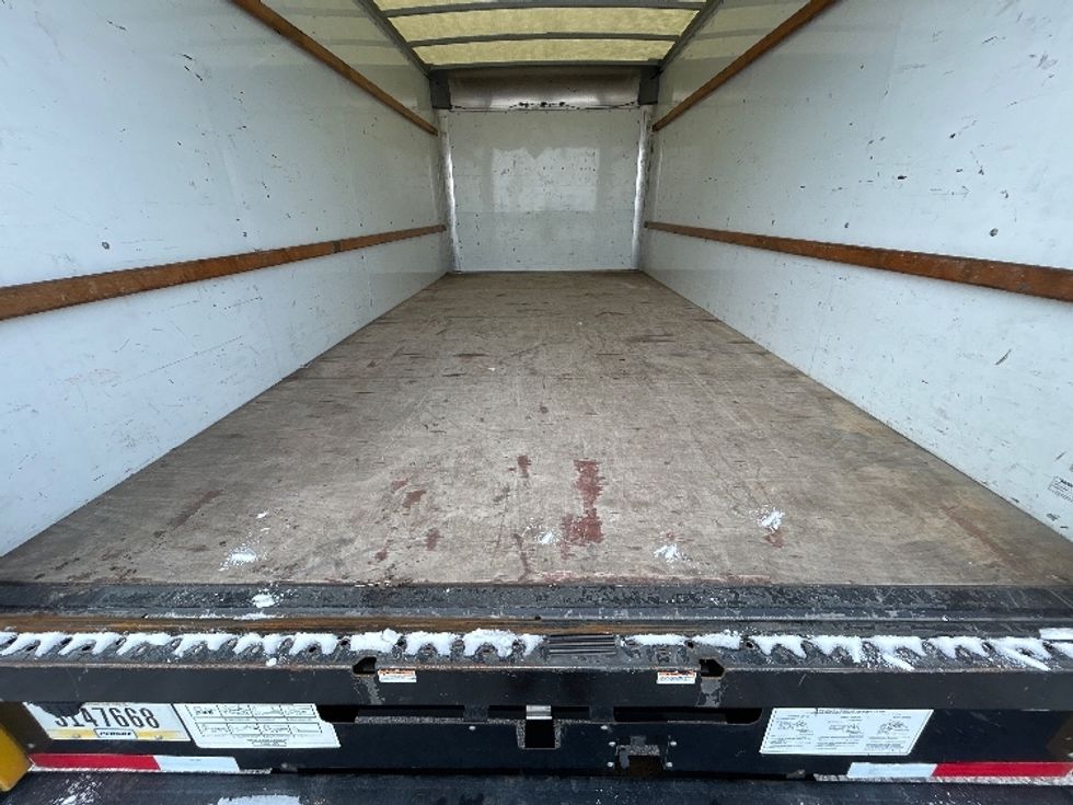 Light Duty Box Truck-Light and Medium Duty Trucks-GMC-2021-Savana G33903-Omaha-NE-108,777\n\t\tmiles-$ 25,250 - Image 9