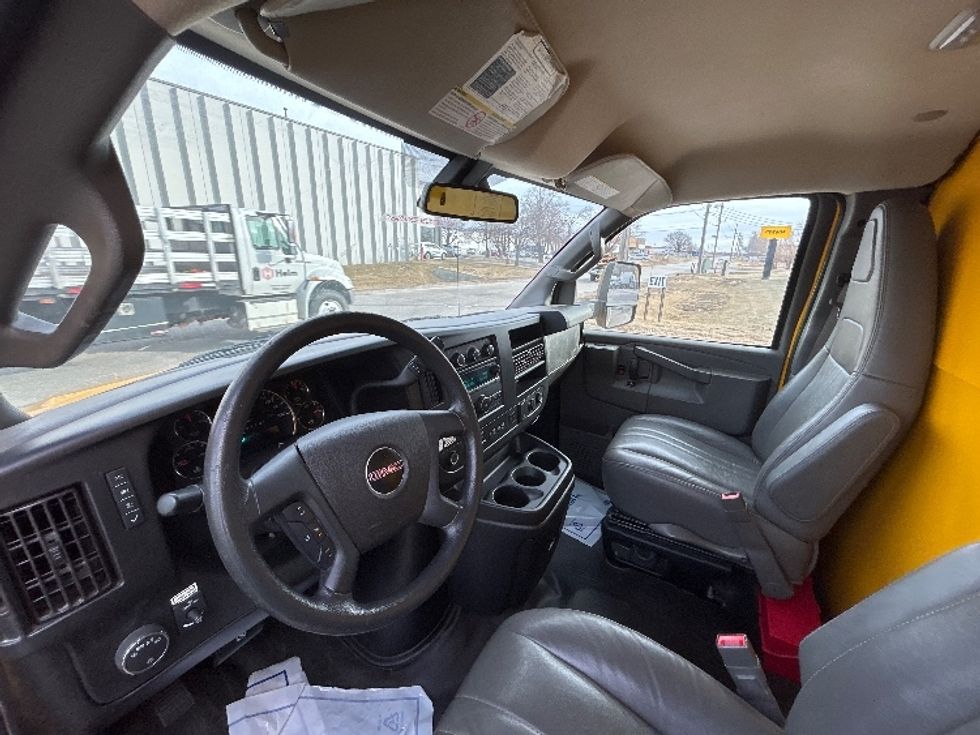 Light Duty Box Truck-Light and Medium Duty Trucks-GMC-2021-Savana G33903-Omaha-NE-109,399\n\t\tmiles-$ 25,250 - Image 16