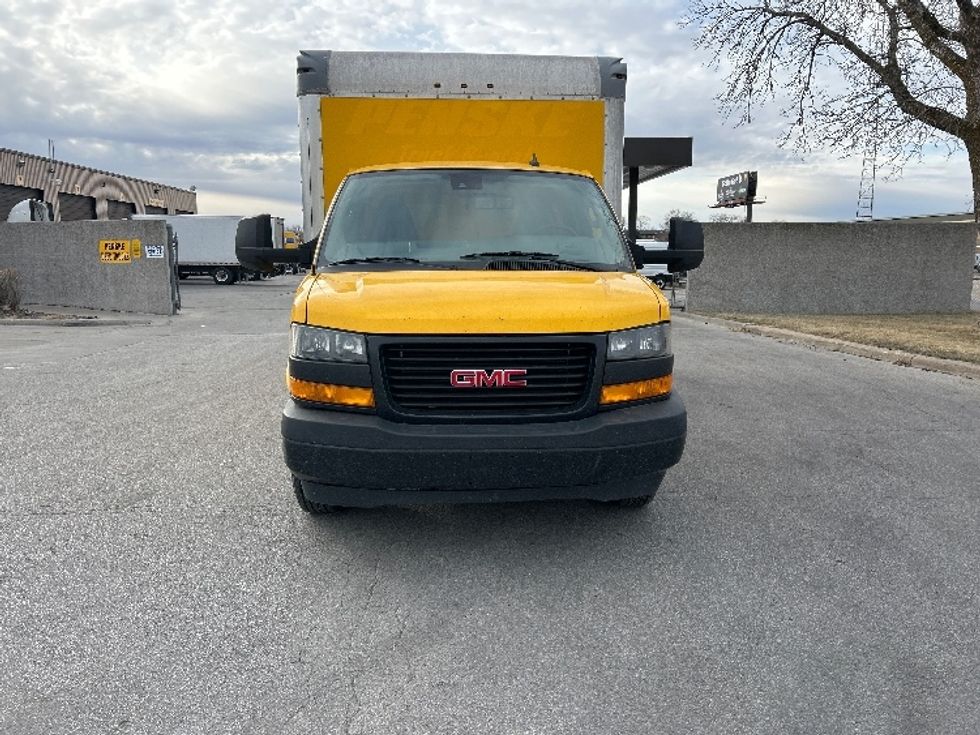 Light Duty Box Truck-Light and Medium Duty Trucks-GMC-2021-Savana G33903-Omaha-NE-109,399\n\t\tmiles-$ 25,250 - Image 2