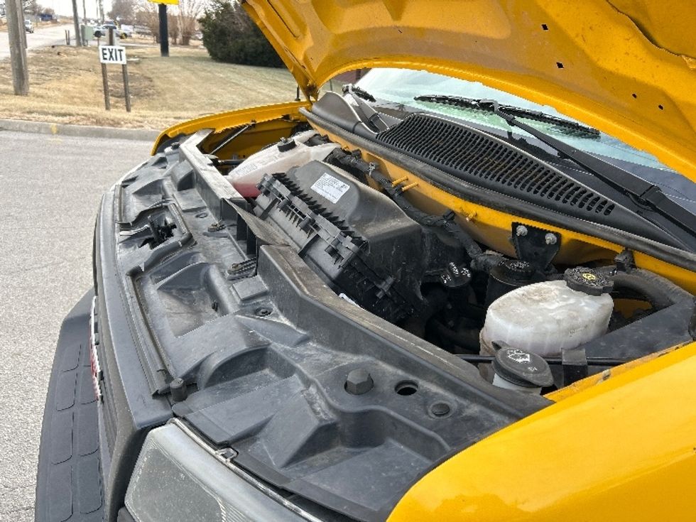 Light Duty Box Truck-Light and Medium Duty Trucks-GMC-2021-Savana G33903-Omaha-NE-109,399\n\t\tmiles-$ 25,250 - Image 23