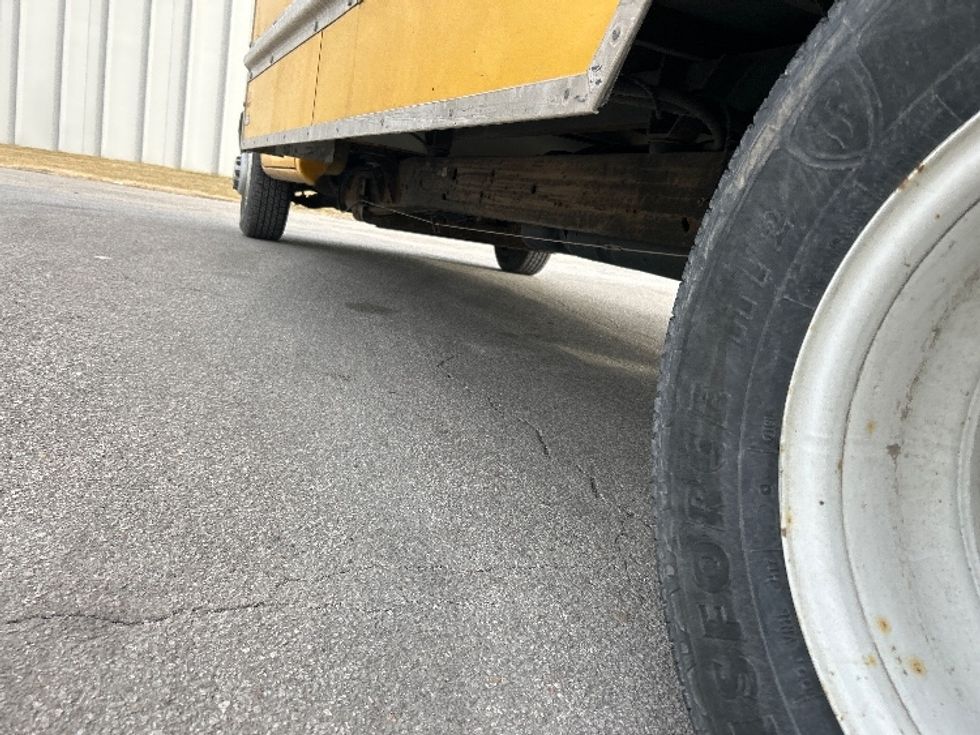 Light Duty Box Truck-Light and Medium Duty Trucks-GMC-2021-Savana G33903-Omaha-NE-109,399\n\t\tmiles-$ 25,250 - Image 5