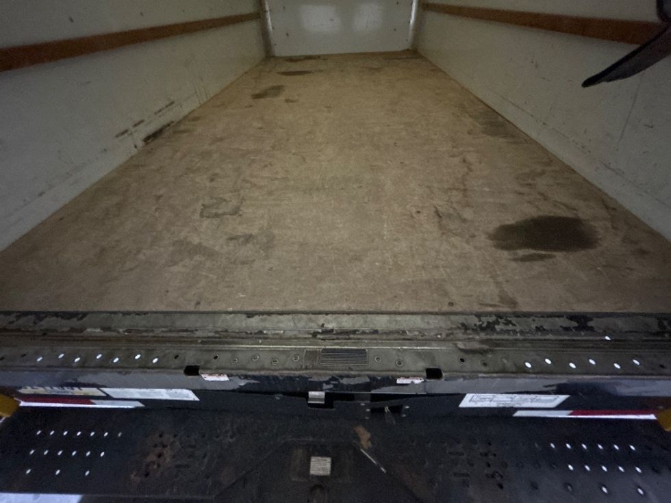 Light Duty Box Truck-Light and Medium Duty Trucks-GMC-2021-Savana G33903-Omaha-NE-109,399\n\t\tmiles-$ 25,250 - Image 9