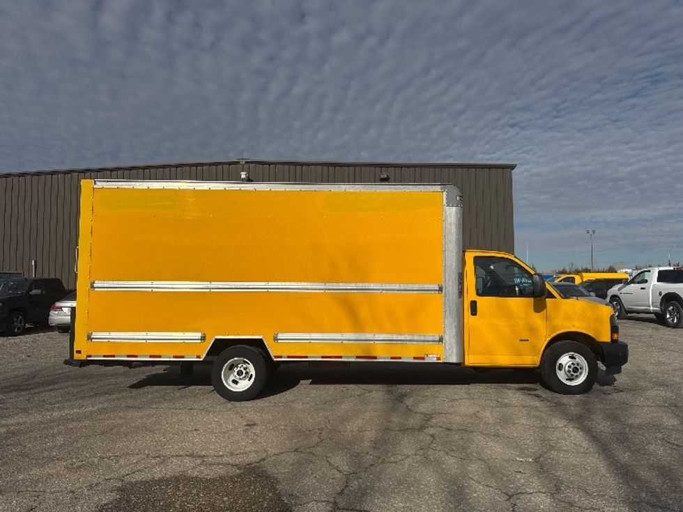 Light Duty Box Truck-Light and Medium Duty Trucks-GMC-2021-Savana G33903-Omaha-NE-122,172\n\t\tmiles-$ 23,750 - Image 15