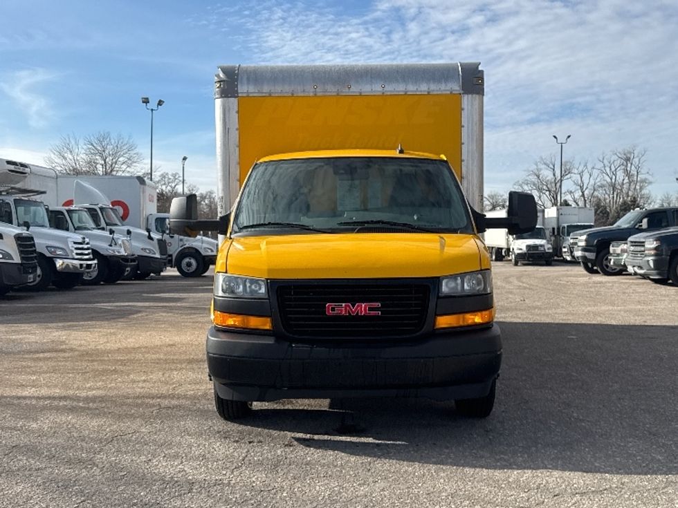 Light Duty Box Truck-Light and Medium Duty Trucks-GMC-2021-Savana G33903-Omaha-NE-122,172\n\t\tmiles-$ 23,750 - Image 2