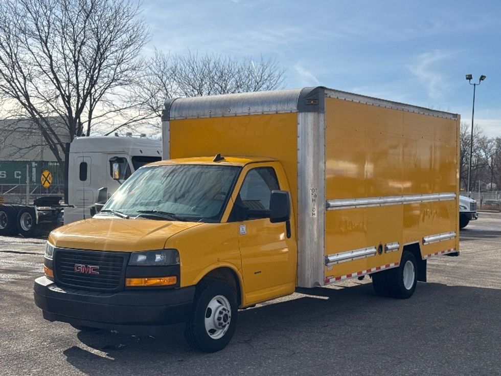Light Duty Box Truck-Light and Medium Duty Trucks-GMC-2021-Savana G33903-Omaha-NE-122,172\n\t\tmiles-$ 23,750 - Image 3