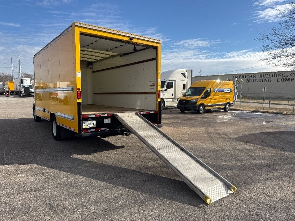 Light Duty Box Truck-Light and Medium Duty Trucks-GMC-2021-Savana G33903-Omaha-NE-122,172\n\t\tmiles-$ 23,750 - Image 9