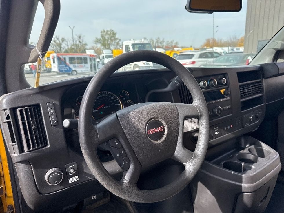 Light Duty Box Truck-Light and Medium Duty Trucks-GMC-2021-Savana G33903-Omaha-NE-124,781\n\t\tmiles-$ 27,250 - Image 17