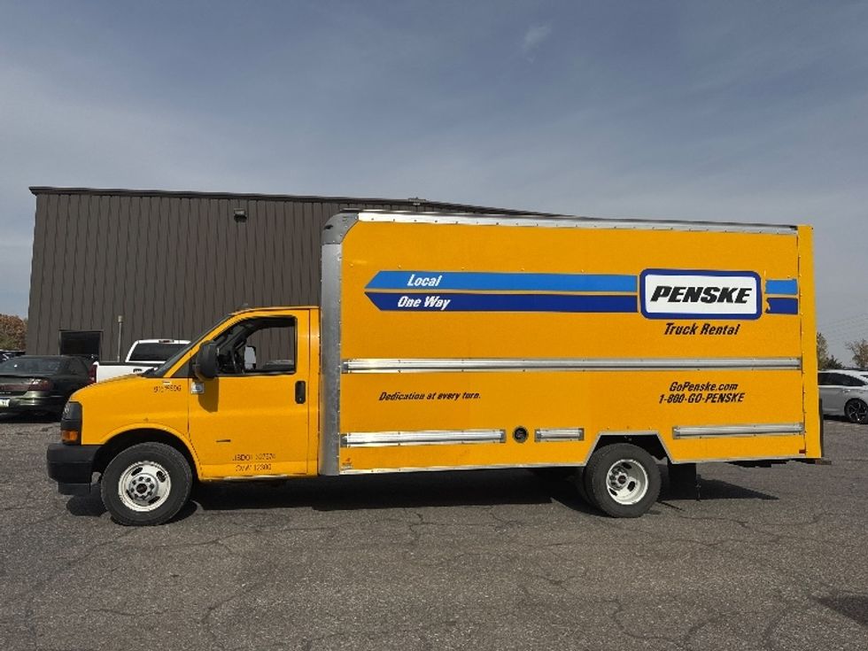 Light Duty Box Truck-Light and Medium Duty Trucks-GMC-2021-Savana G33903-Omaha-NE-124,781\n\t\tmiles-$ 27,250 - Image 4