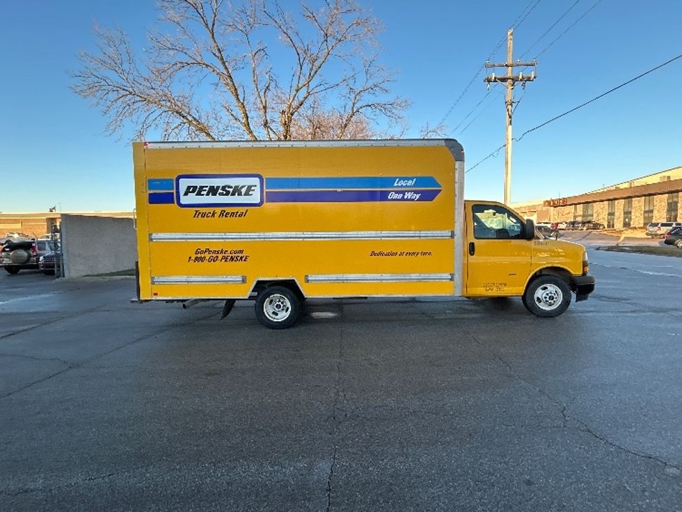 Light Duty Box Truck-Light and Medium Duty Trucks-GMC-2021-Savana G33903-Omaha-NE-88,083\n\t\tmiles-$ 27,500 - Image 15