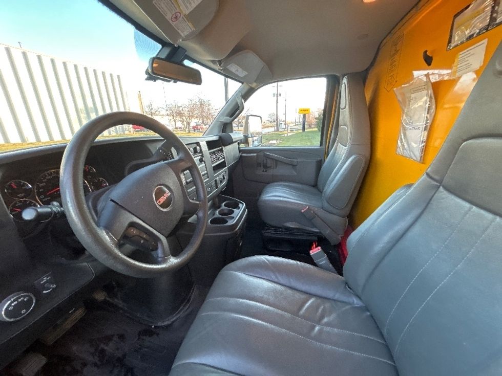 Light Duty Box Truck-Light and Medium Duty Trucks-GMC-2021-Savana G33903-Omaha-NE-88,083\n\t\tmiles-$ 27,500 - Image 19