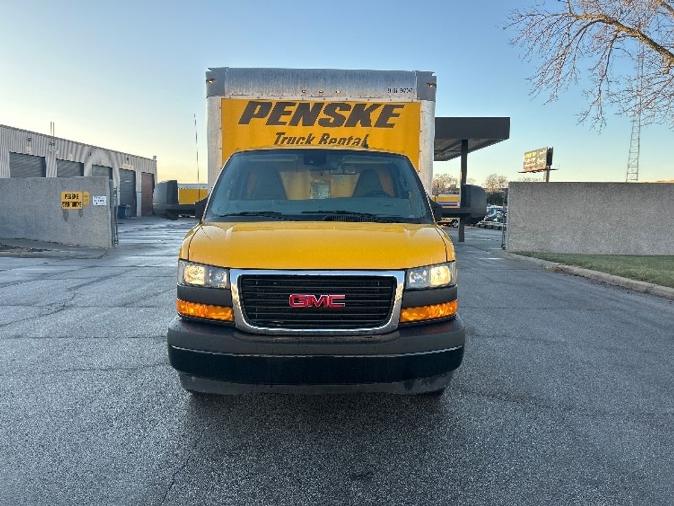 Light Duty Box Truck-Light and Medium Duty Trucks-GMC-2021-Savana G33903-Omaha-NE-88,083\n\t\tmiles-$ 27,500 - Image 2