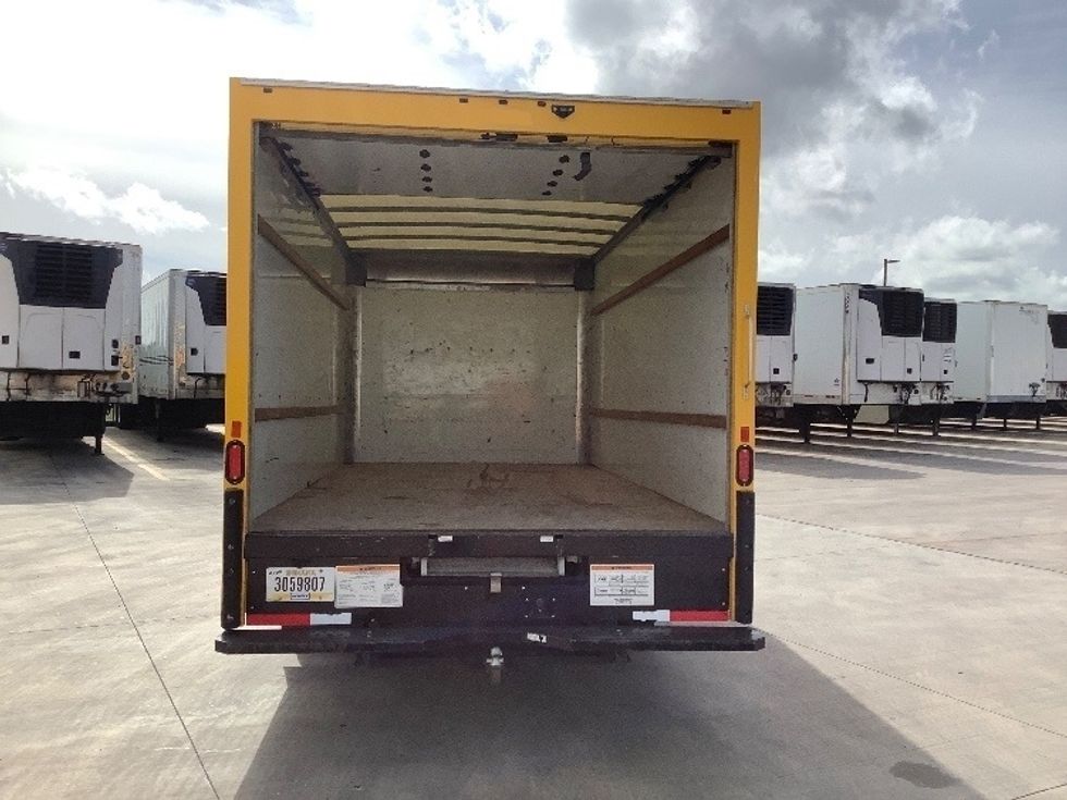 Light Duty Box Truck-Light and Medium Duty Trucks-GMC-2021-Savana G33903-Omaha-NE-88,083\n\t\tmiles-$ 27,500 - Image 9