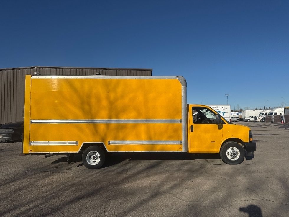 Light Duty Box Truck-Light and Medium Duty Trucks-GMC-2021-Savana G33903-Omaha-NE-96,848\n\t\tmiles-$ 26,500 - Image 15