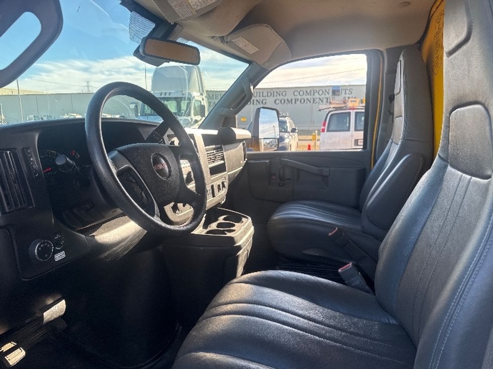 Light Duty Box Truck-Light and Medium Duty Trucks-GMC-2021-Savana G33903-Omaha-NE-96,848\n\t\tmiles-$ 26,500 - Image 16