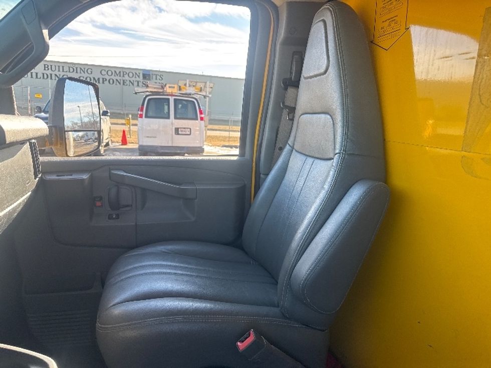 Light Duty Box Truck-Light and Medium Duty Trucks-GMC-2021-Savana G33903-Omaha-NE-96,848\n\t\tmiles-$ 26,500 - Image 19