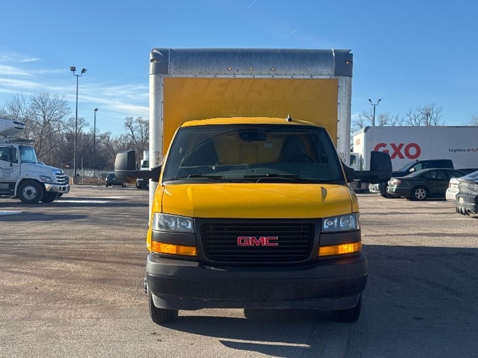 Light Duty Box Truck-Light and Medium Duty Trucks-GMC-2021-Savana G33903-Omaha-NE-96,848\n\t\tmiles-$ 26,500 - Image 2
