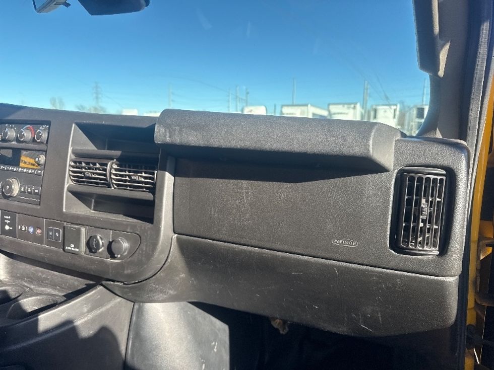 Light Duty Box Truck-Light and Medium Duty Trucks-GMC-2021-Savana G33903-Omaha-NE-96,848\n\t\tmiles-$ 26,500 - Image 21