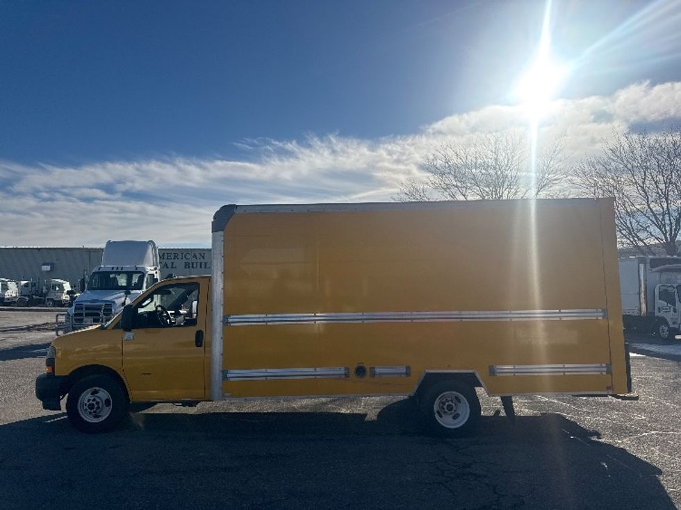 Light Duty Box Truck-Light and Medium Duty Trucks-GMC-2021-Savana G33903-Omaha-NE-96,848\n\t\tmiles-$ 26,500 - Image 4