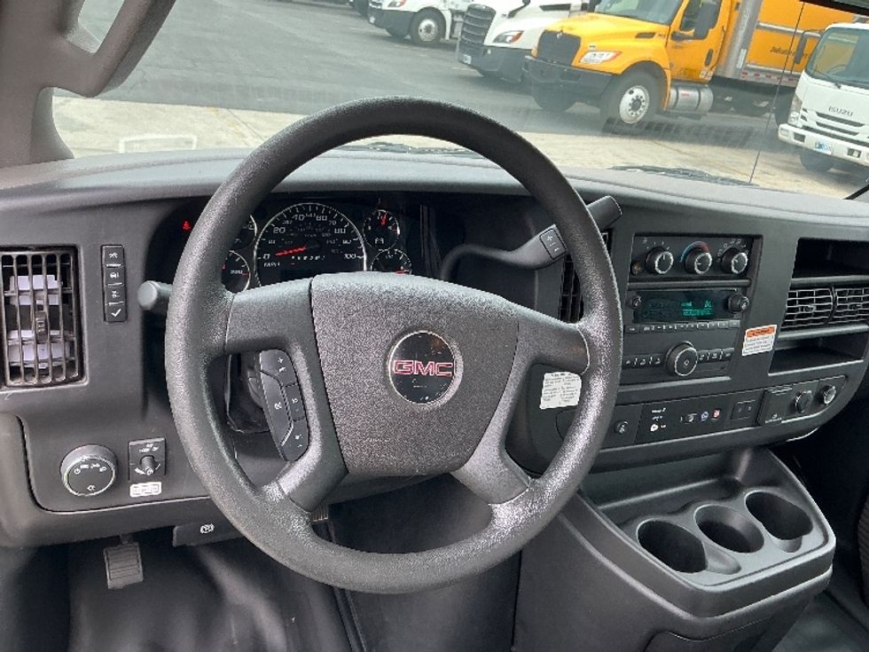 Light Duty Box Truck-Light and Medium Duty Trucks-GMC-2021-Savana G33903-Ontario-CA-74,749\n\t\tmiles-$ 33,500 - Image 18