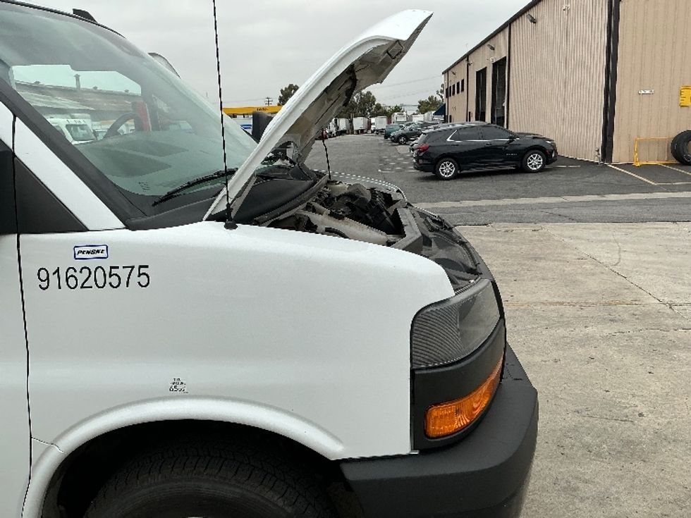 Light Duty Box Truck-Light and Medium Duty Trucks-GMC-2021-Savana G33903-Ontario-CA-74,749\n\t\tmiles-$ 33,500 - Image 23