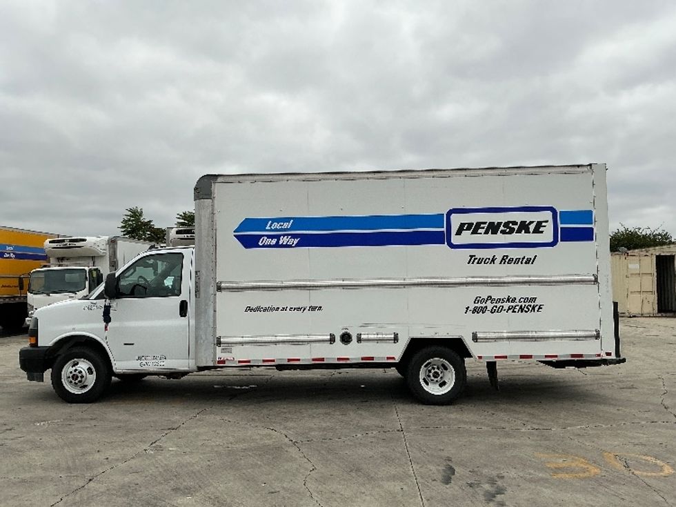 Light Duty Box Truck-Light and Medium Duty Trucks-GMC-2021-Savana G33903-Ontario-CA-74,749\n\t\tmiles-$ 33,500 - Image 4