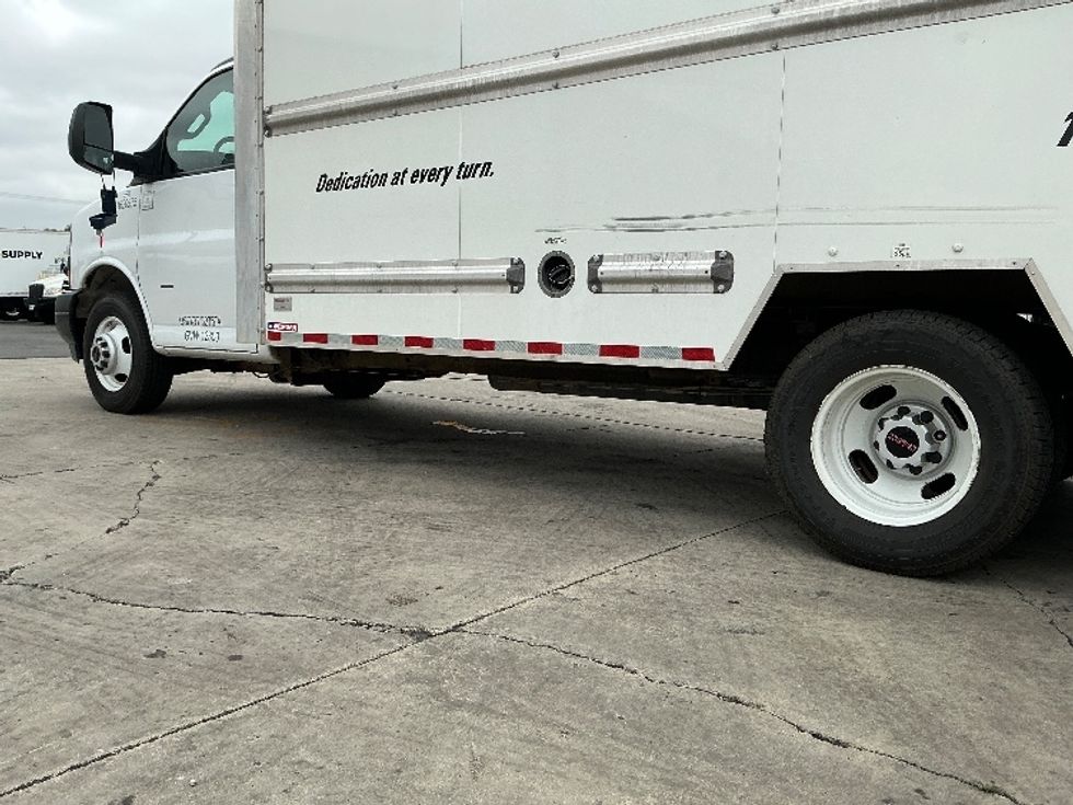Light Duty Box Truck-Light and Medium Duty Trucks-GMC-2021-Savana G33903-Ontario-CA-74,749\n\t\tmiles-$ 33,500 - Image 5