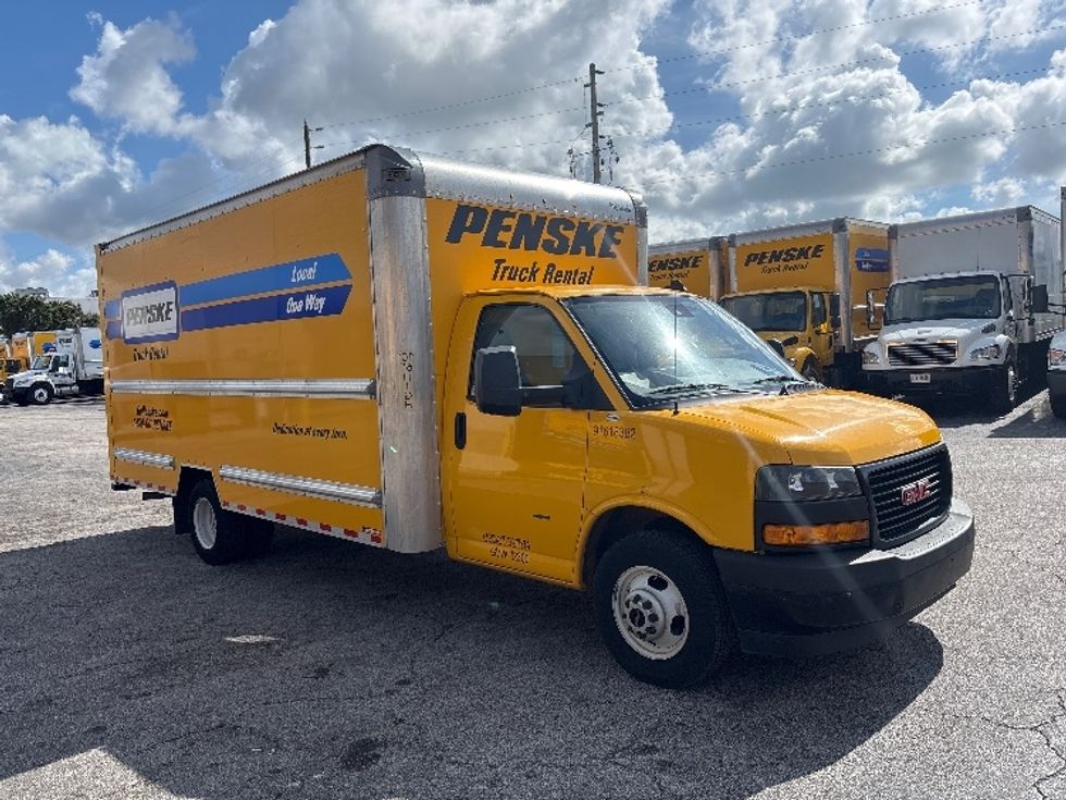 Light Duty Box Truck-Light and Medium Duty Trucks-GMC-2021-Savana G33903-Orlando-FL-100,790\n\t\tmiles-$ 25,750 - Image 1