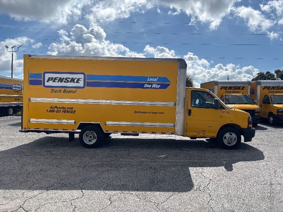 Light Duty Box Truck-Light and Medium Duty Trucks-GMC-2021-Savana G33903-Orlando-FL-100,790\n\t\tmiles-$ 25,750 - Image 15