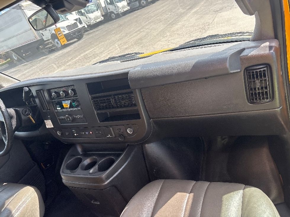 Light Duty Box Truck-Light and Medium Duty Trucks-GMC-2021-Savana G33903-Orlando-FL-100,790\n\t\tmiles-$ 25,750 - Image 21