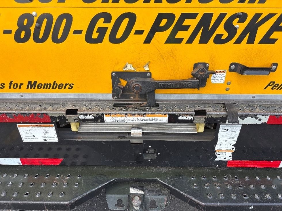 Light Duty Box Truck-Light and Medium Duty Trucks-GMC-2021-Savana G33903-Orlando-FL-100,790\n\t\tmiles-$ 25,750 - Image 27