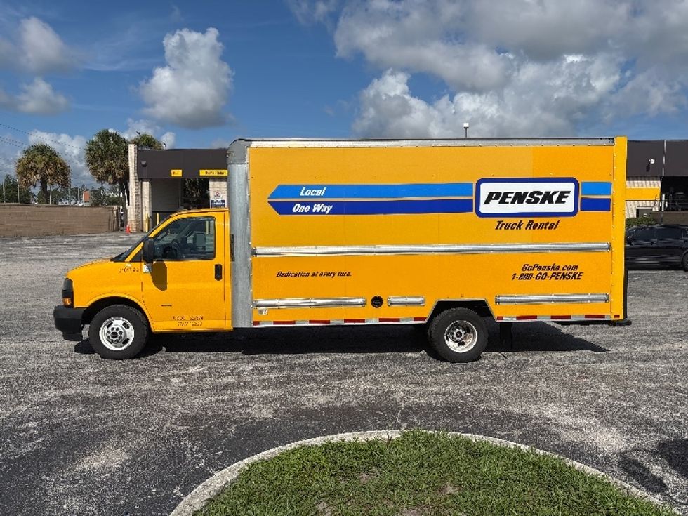 Light Duty Box Truck-Light and Medium Duty Trucks-GMC-2021-Savana G33903-Orlando-FL-100,790\n\t\tmiles-$ 25,750 - Image 4