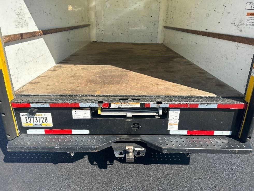 Light Duty Box Truck-Light and Medium Duty Trucks-GMC-2021-Savana G33903-Orlando-FL-113,237\n\t\tmiles-$ 23,500 - Image 10