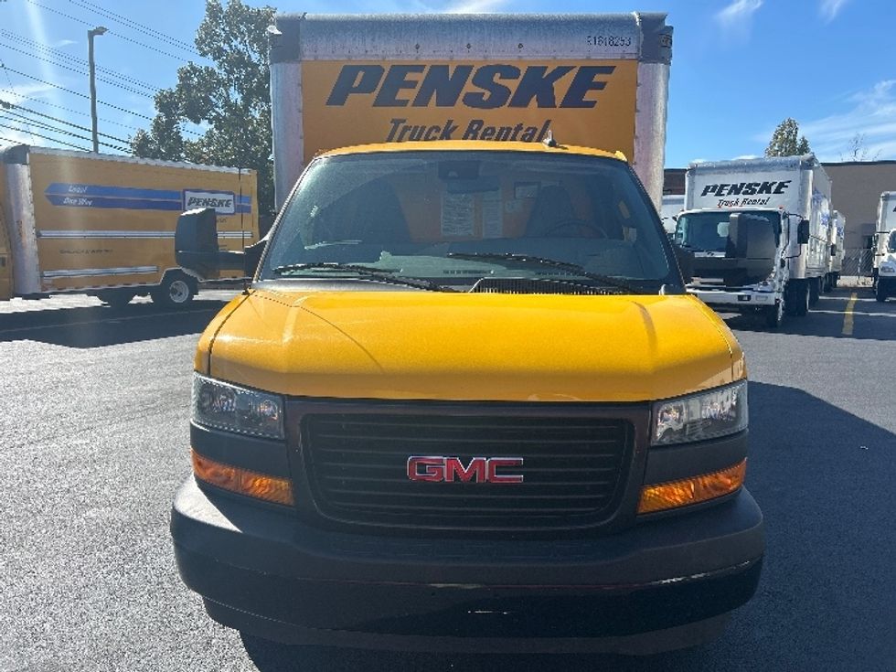 Light Duty Box Truck-Light and Medium Duty Trucks-GMC-2021-Savana G33903-Orlando-FL-113,237\n\t\tmiles-$ 23,500 - Image 2