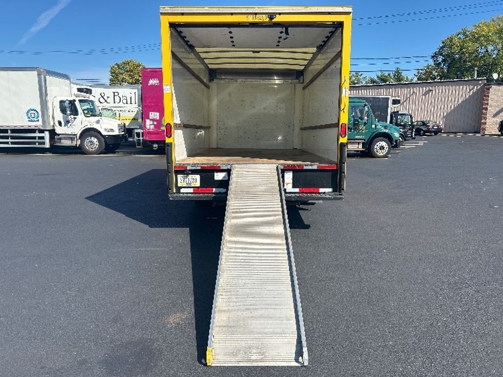 Light Duty Box Truck-Light and Medium Duty Trucks-GMC-2021-Savana G33903-Orlando-FL-113,237\n\t\tmiles-$ 23,500 - Image 9