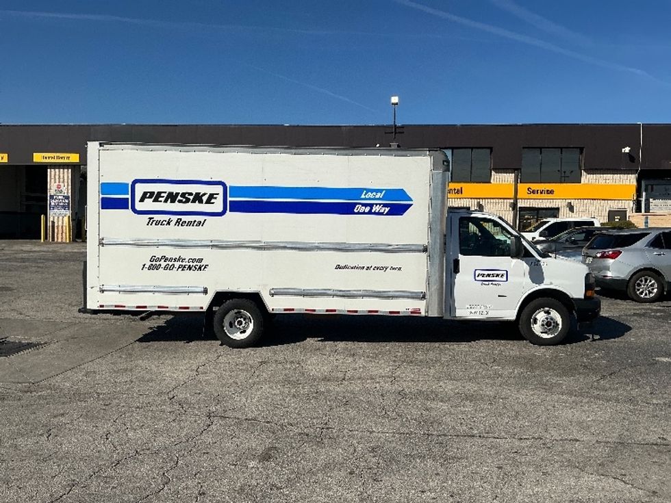 Light Duty Box Truck-Light and Medium Duty Trucks-GMC-2021-Savana G33903-Orlando-FL-114,111\n\t\tmiles-$ 29,000 - Image 15