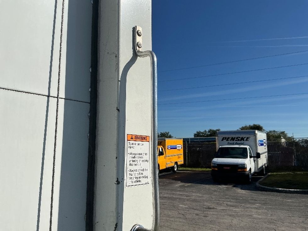 Light Duty Box Truck-Light and Medium Duty Trucks-GMC-2021-Savana G33903-Orlando-FL-114,111\n\t\tmiles-$ 29,000 - Image 25