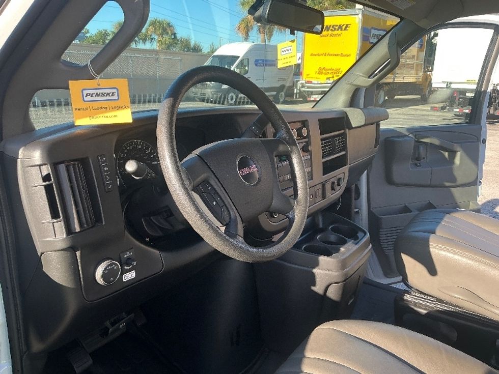 Light Duty Box Truck-Light and Medium Duty Trucks-GMC-2021-Savana G33903-Orlando-FL-116,353\n\t\tmiles-$ 27,250 - Image 18
