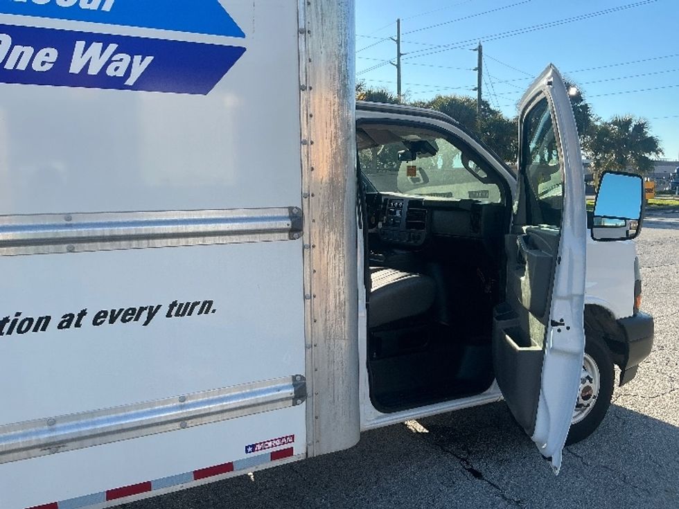 Light Duty Box Truck-Light and Medium Duty Trucks-GMC-2021-Savana G33903-Orlando-FL-116,353\n\t\tmiles-$ 27,250 - Image 20