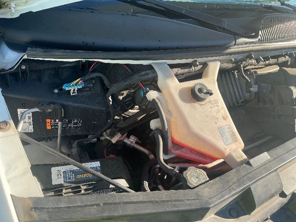 Light Duty Box Truck-Light and Medium Duty Trucks-GMC-2021-Savana G33903-Orlando-FL-116,353\n\t\tmiles-$ 27,250 - Image 23