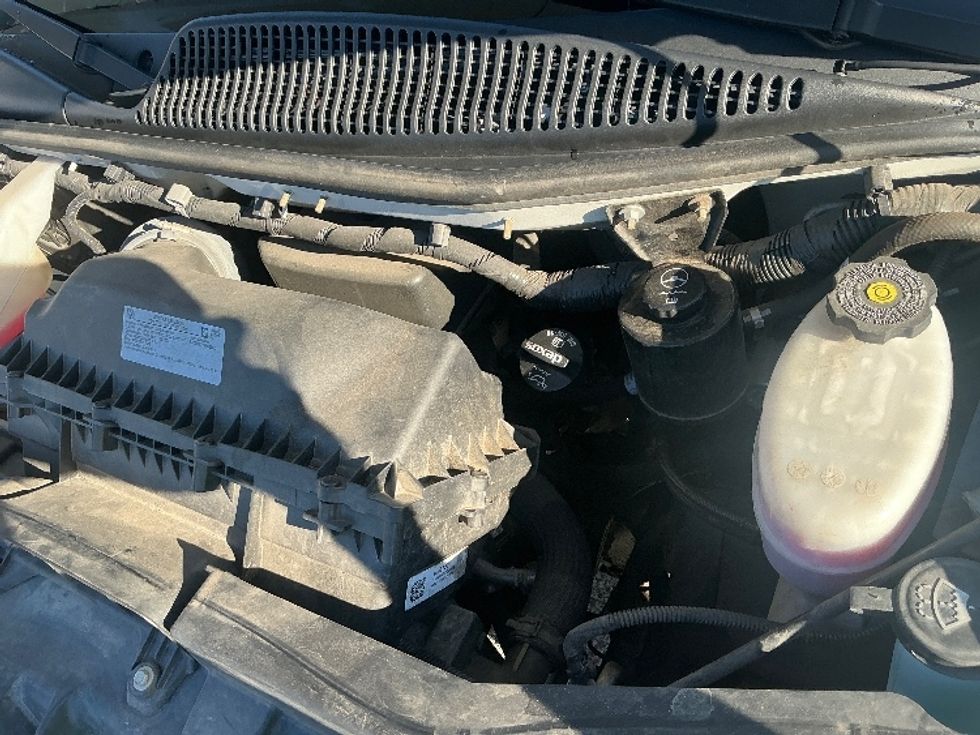 Light Duty Box Truck-Light and Medium Duty Trucks-GMC-2021-Savana G33903-Orlando-FL-116,353\n\t\tmiles-$ 27,250 - Image 24